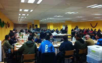 Integración cultural en torno a una cena en Jesuitak Donosti