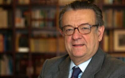 Miguel Herrero de Miñón en el Forum Larramendi de los jesuitas de San Sebastián
