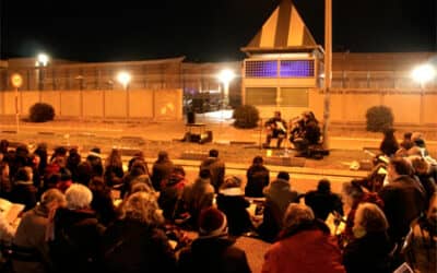 Oración ante el CIE de Barcelona