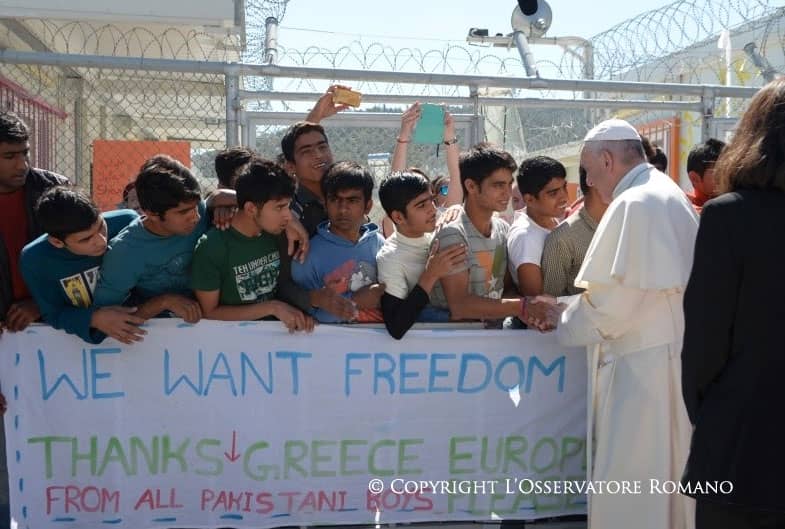 Las entidades de Iglesia que trabajamos con refugiados y migrantes agradecemos al Papa su visita a Lesbos
