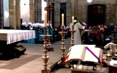 El coro Ntondobe en la Catedral de Santa Ana