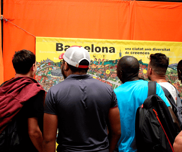 Alumnos de Migra Studium y de Jesuïtes Clot conviven y aprenden juntos