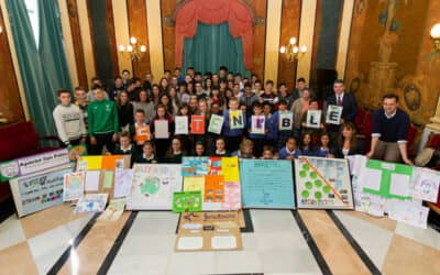 Escolares de siete centros de Burgos muestran en el Ayuntamiento sus propuestas con el medioambiente