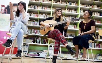 Rozalén reivindica el derecho de las niñas a ir a la escuela