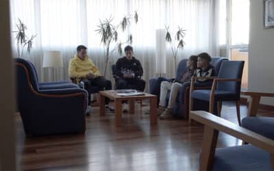 Guía para tramitar permisos de residencia y trabajo para menores tutelados y jóvenes extutelados migrantes