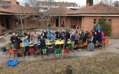Calçotada de la red de hospitalidad en el Casal Arrupe